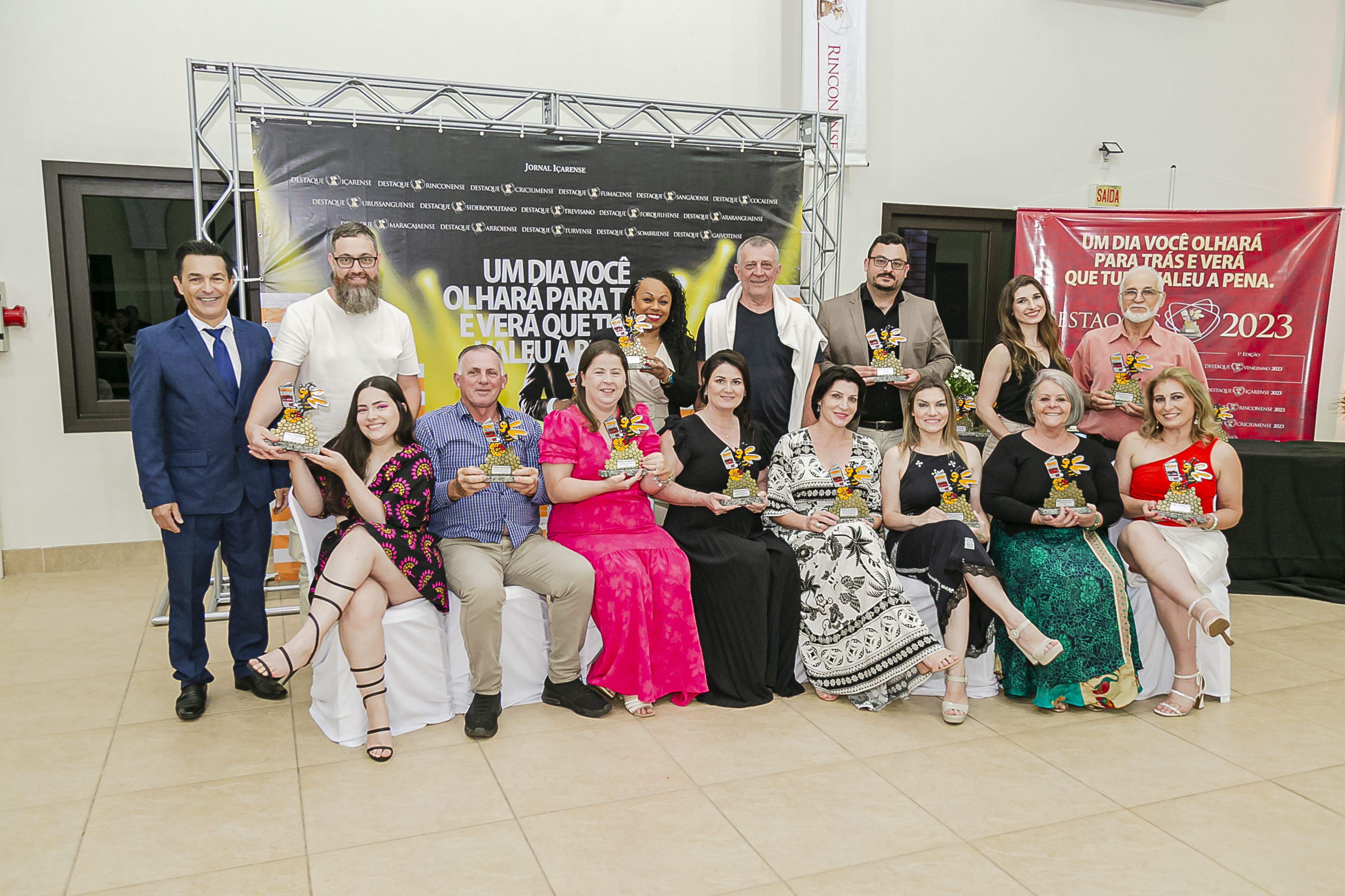 Jornal Içarense e JI News entregam troféus dos Destaques Sideropolitanos 2023