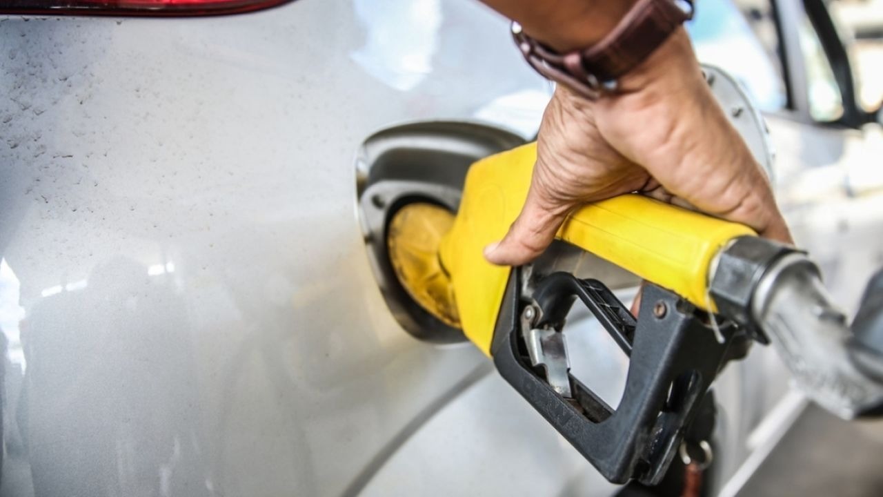 Preço da gasolina varia até R$ 0,40 entre postos de combustíveis de Içara