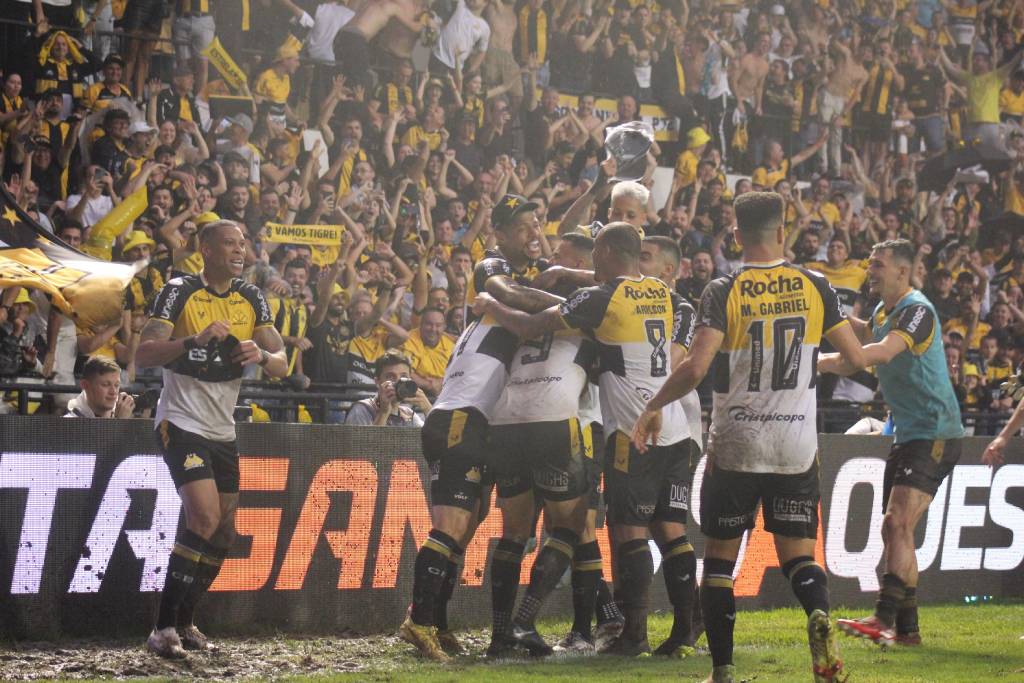 Criciúma Esporte Clube retorna a eleite do futebol nacional em 2024