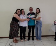 APAE Cocal do Sul recebe prêmio Amigo da Saúde 2022