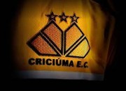 Criciúma E.C. vai vencendo o Avaí no Estádio da Ressacada em Florianópolis (SC)