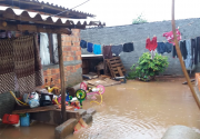 Três famílias ficam desalojadas após temporal em Içara