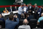 Governador Carlos Moises libera R$ 78 milhões para obras em Criciúma