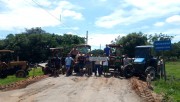 Comunidade de Campo Mãe Luzia volta a protestar pedindo retomada da obra