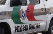 PM prende homem com mandado de prisão após invadir terreno em Içara (SC)