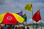 Estação Verão: o que significam as cores das bandeiras nas praias de SC