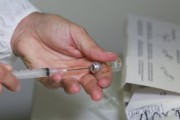 Justiça suspende decreto de Salvaro que desobrigava vacina contra Covid-19