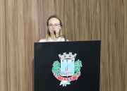 Vereadora Carla de Souza sugere contratação de profissionais de Saúde