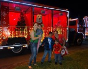 Caravana da Coca-Cola faz parada no Criciúma Shopping