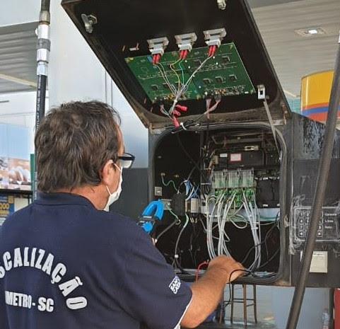 Megaopera&ccedil;&atilde;o do Imetro-SC detecta fraudes e interdita bombas de combust&iacute;vel
