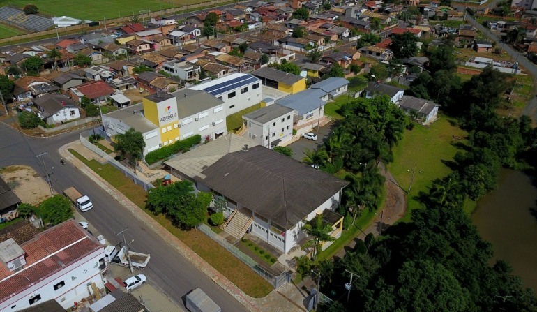 Abadeus amplia alcance social e consolida atua&ccedil;&atilde;o regional