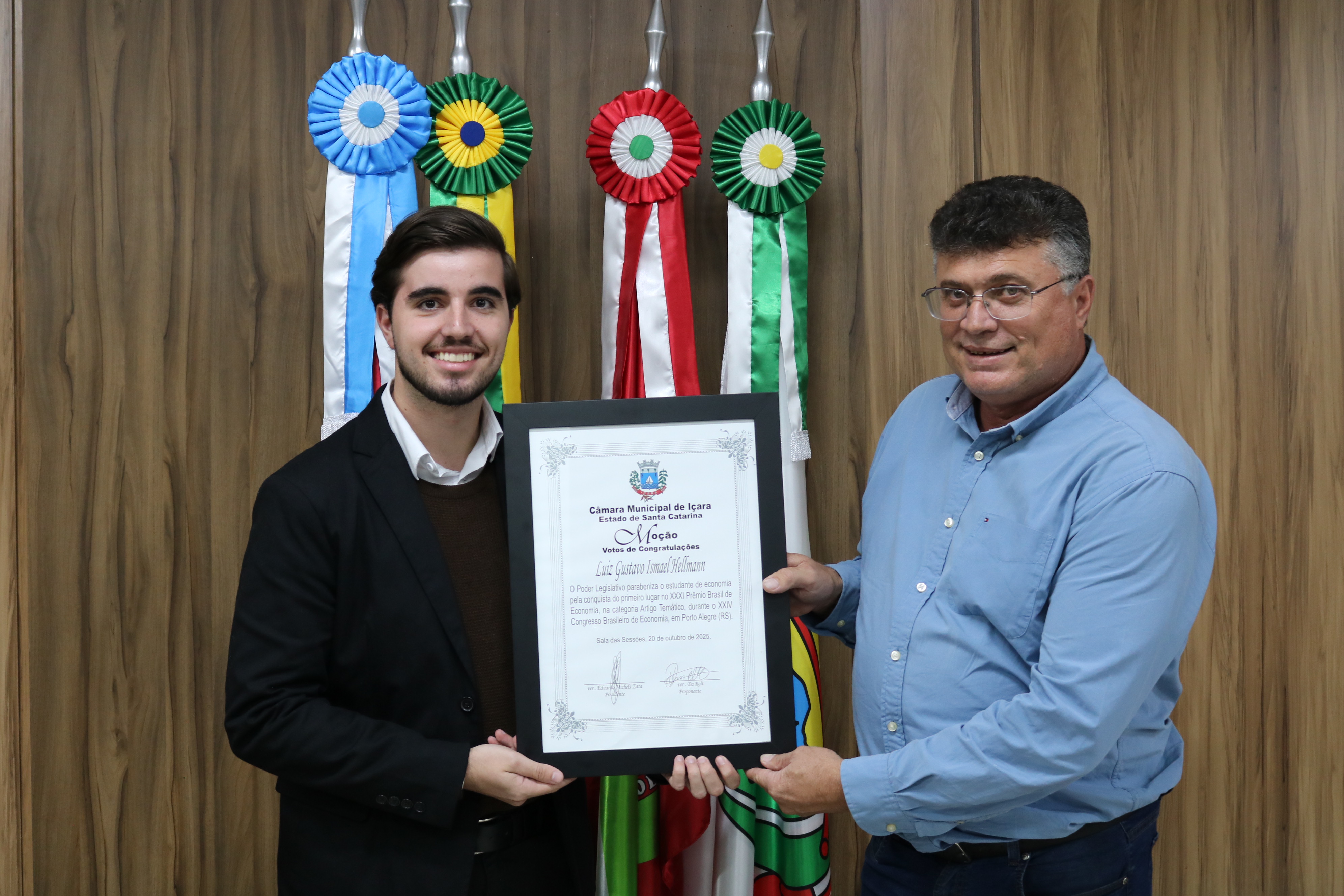 Acad&ecirc;mico da Unesc recebe mo&ccedil;&atilde;o do Poder Legislativo i&ccedil;arense