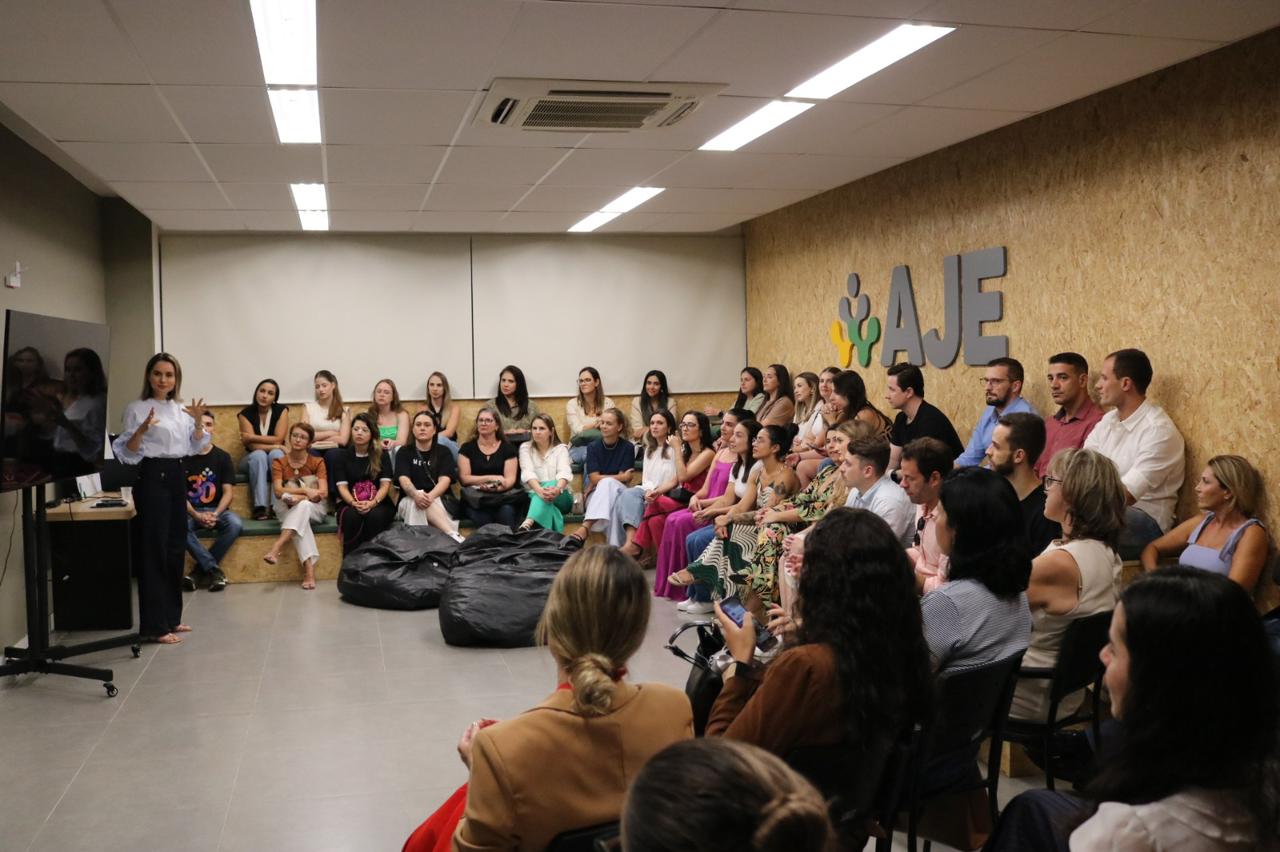 AJE Crici&uacute;ma celebra 30 anos com evento especial na Acic