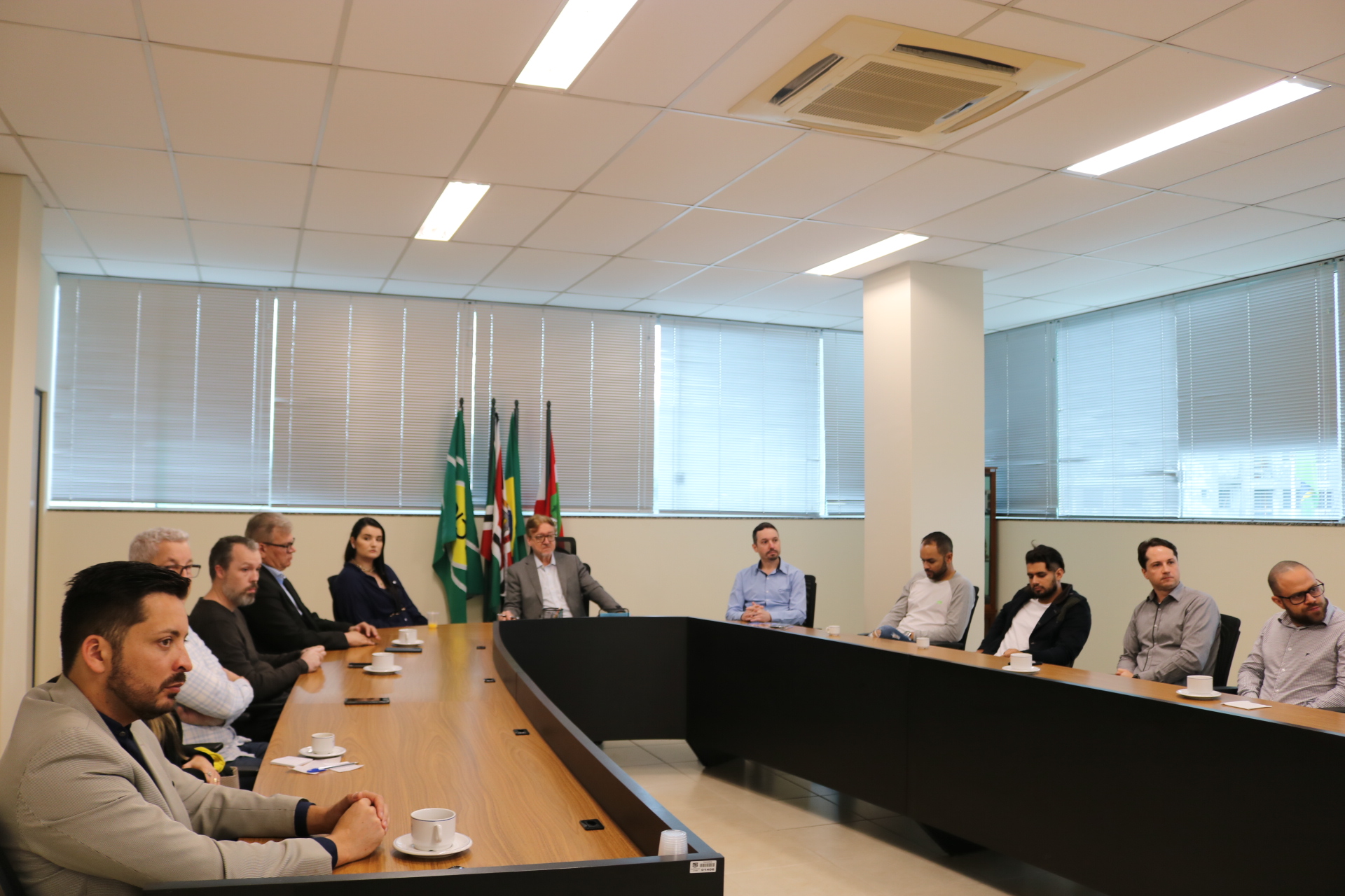 Acic realiza Caf&eacute; com o Associado com representantes de empresas