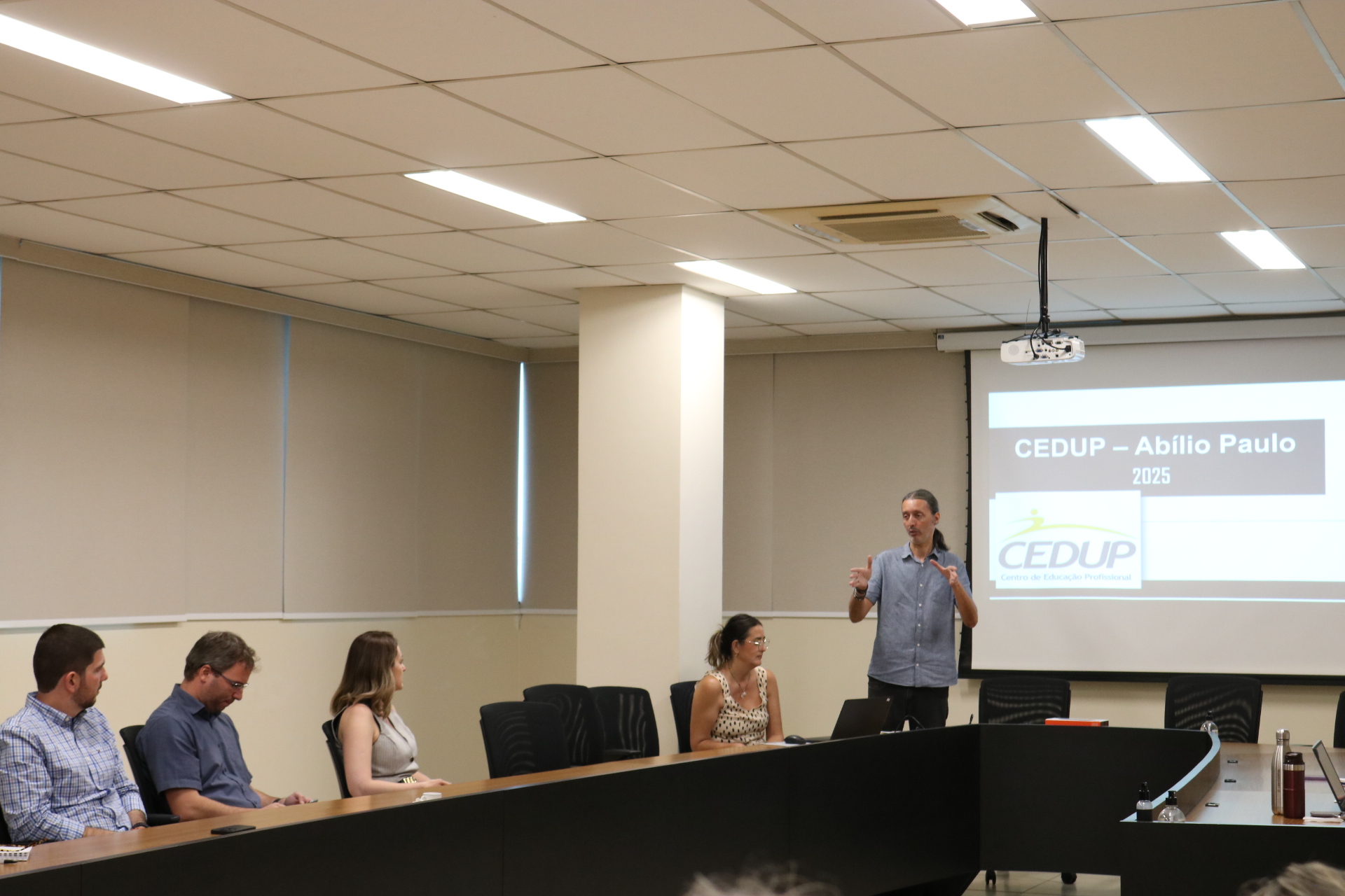 Parceria entre Acic e Cedup leva estudantes para imers&atilde;o nas empresas
