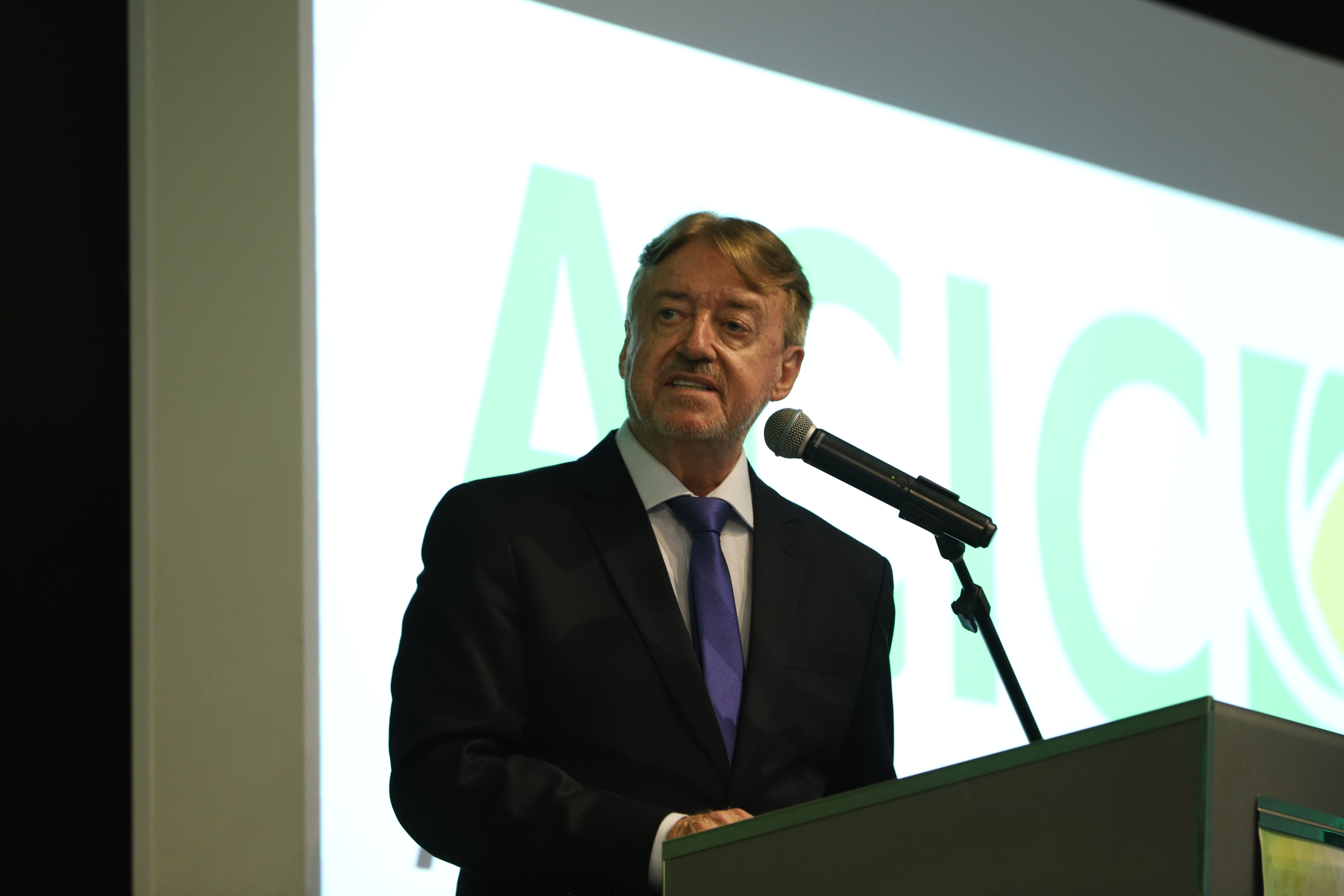Valcir Jos&eacute; Zanette refor&ccedil;a compromissos da Acic ao assumir presid&ecirc;ncia