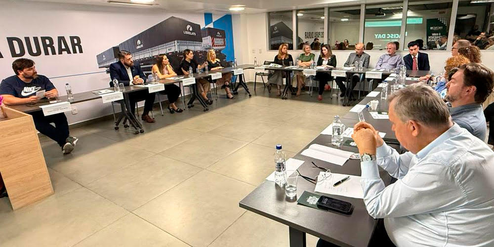 I&ccedil;ara recebe primeira plen&aacute;ria de Educa&ccedil;&atilde;o e Desenvolvimento da Facisc