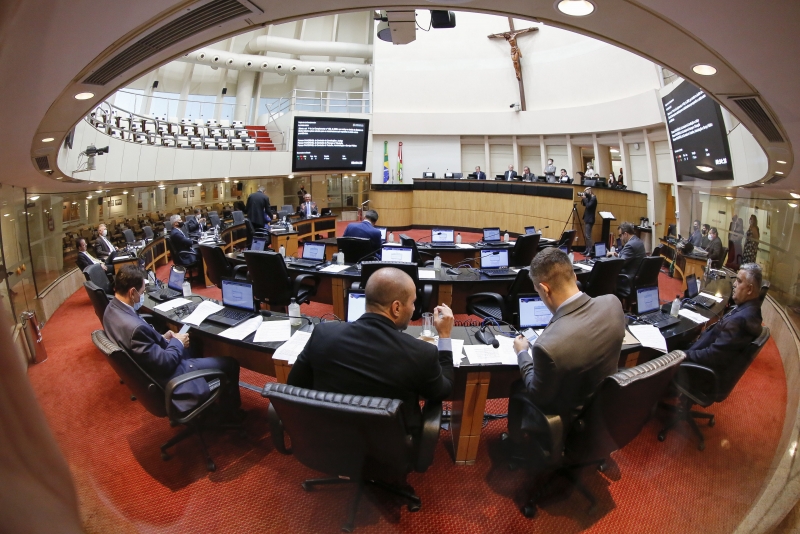 Reajuste do sal&aacute;rio m&iacute;nimo estadual segue para san&ccedil;&atilde;o do governador Mois&eacute;s