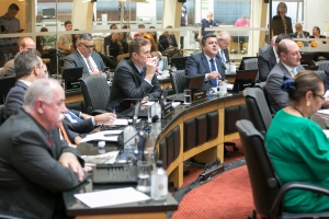 Deputados criticam governo por licita&ccedil;&otilde;es desertas na infraestrutura
