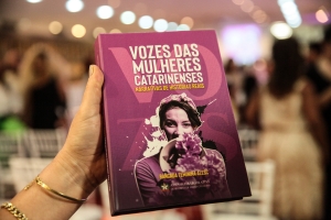 Bancada Feminina lan&ccedil;a obra que desmistifica feminismo e retrata luta de mulheres