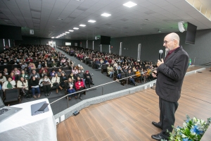 Semin&aacute;rio sobre autismo re&uacute;ne especialistas em sa&uacute;de, educa&ccedil;&atilde;o e assist&ecirc;ncia social