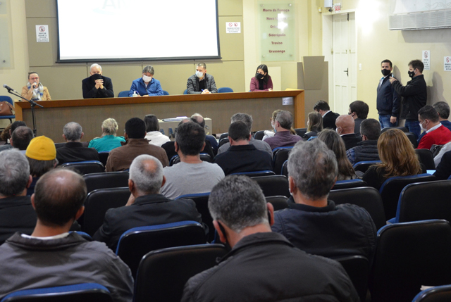 Munic&iacute;pios debatem faixa de dom&iacute;nio das rodovias estaduais na AMREC