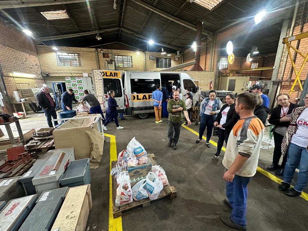 Empresa arrecada uma tonelada de alimentos para a APAE Cocal