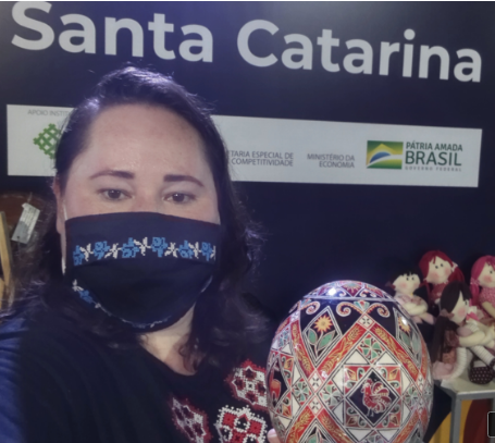 Artes&atilde;os catarinenses representam o estado em feira nacional em Bras&iacute;lia