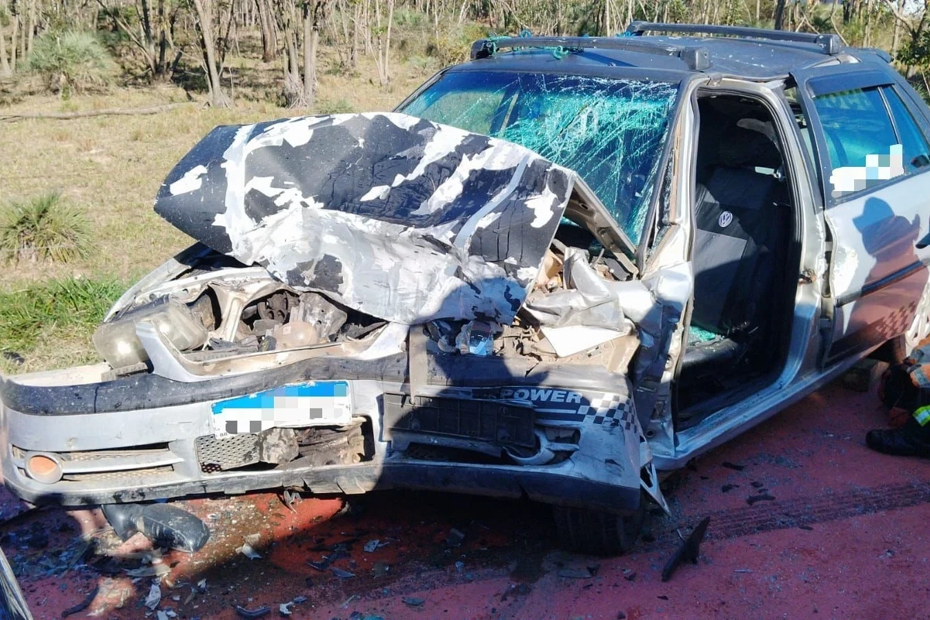 Acidente de tr&acirc;nsito deixa tr&ecirc;s pessoas feridas em Balne&aacute;rio Rinc&atilde;o (SC)