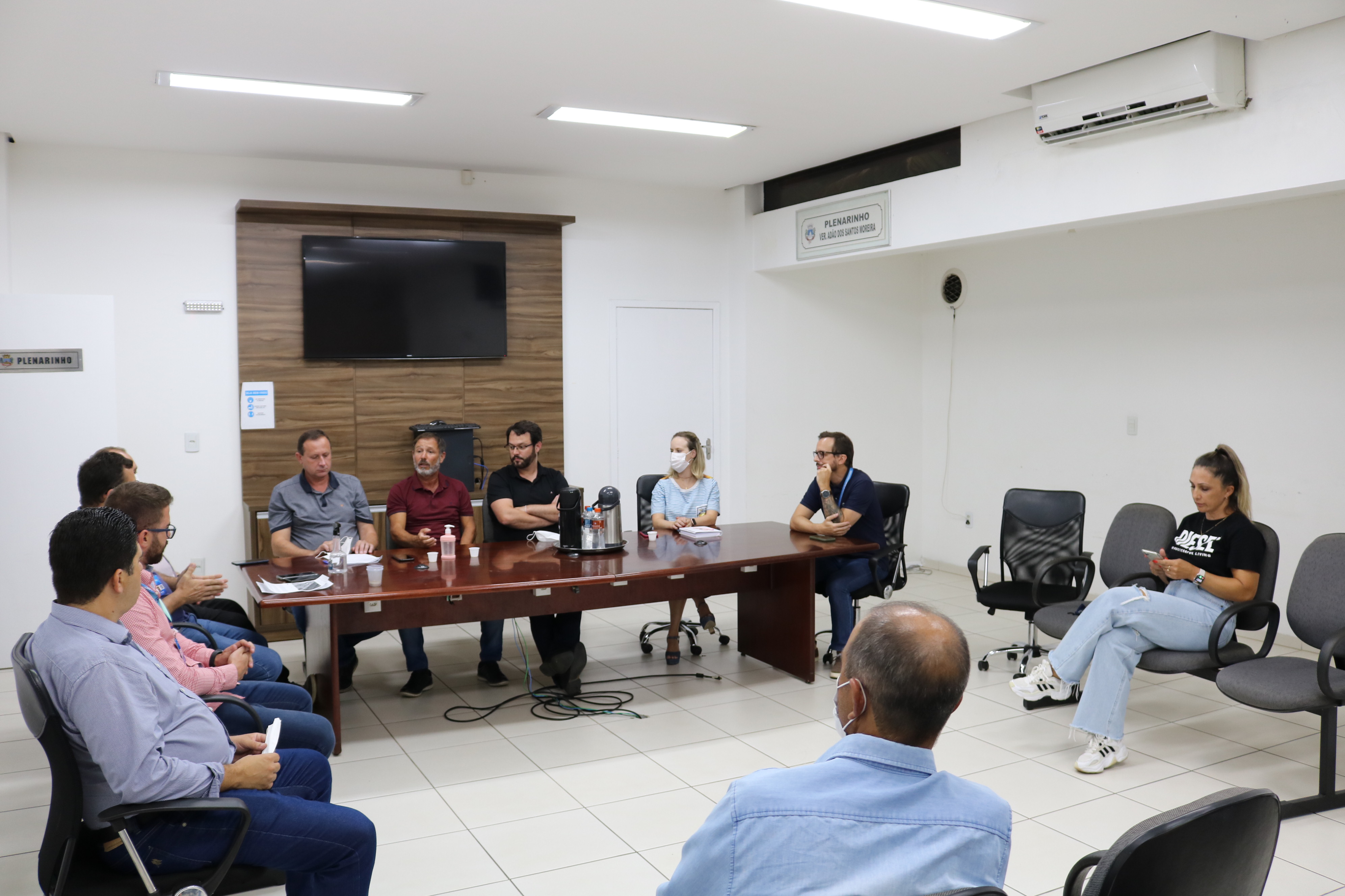 Sistema de tratamento de esgoto em I&ccedil;ara &eacute; debatido com a Casan