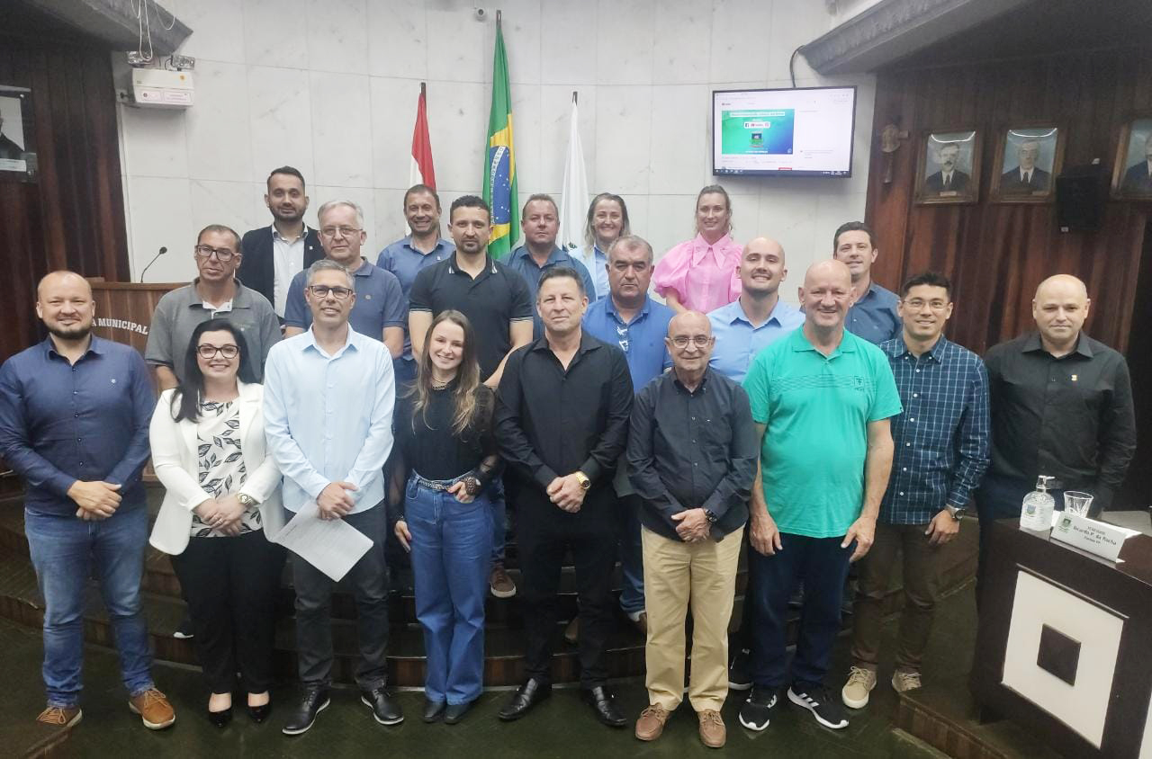 Vereadores de MF se re&uacute;nem com empres&aacute;rios da &Aacute;rea Industrial 