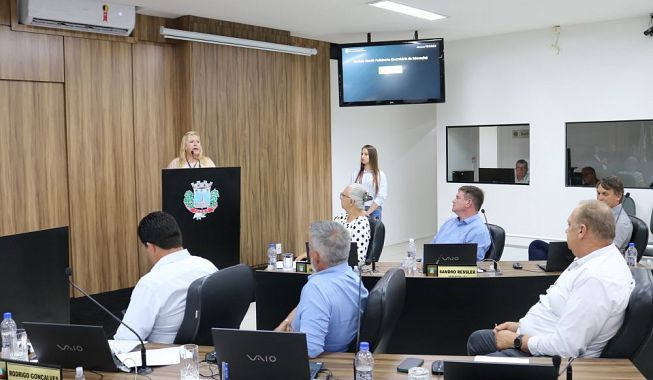 Educa&ccedil;&atilde;o do munic&iacute;pio foi abordada no hor&aacute;rio pol&iacute;tico da sess&atilde;o ordin&aacute;ria