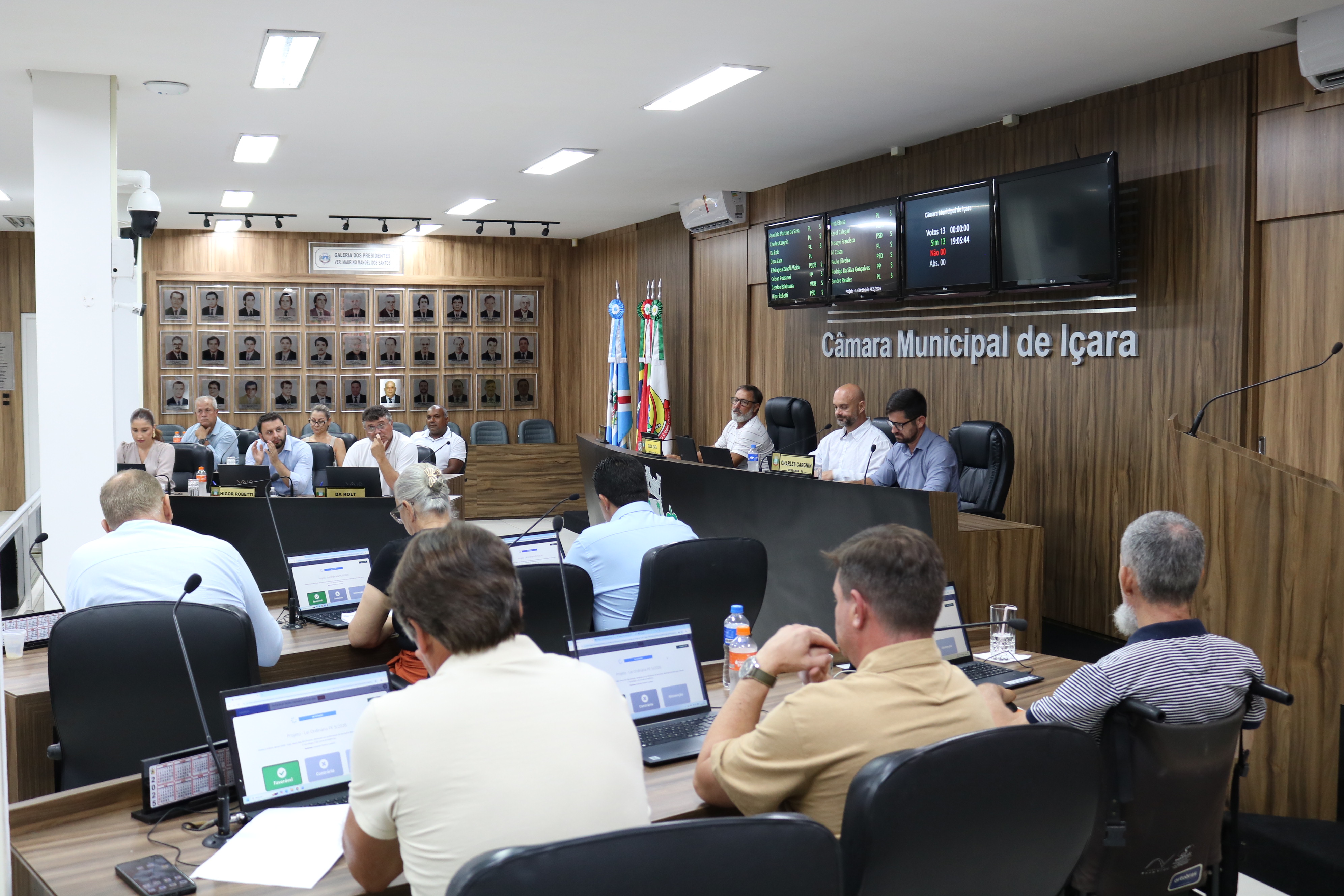 Secretaria Municipal de Educa&ccedil;&atilde;o de I&ccedil;ara cria Pr&ecirc;mio Abono VAAR 