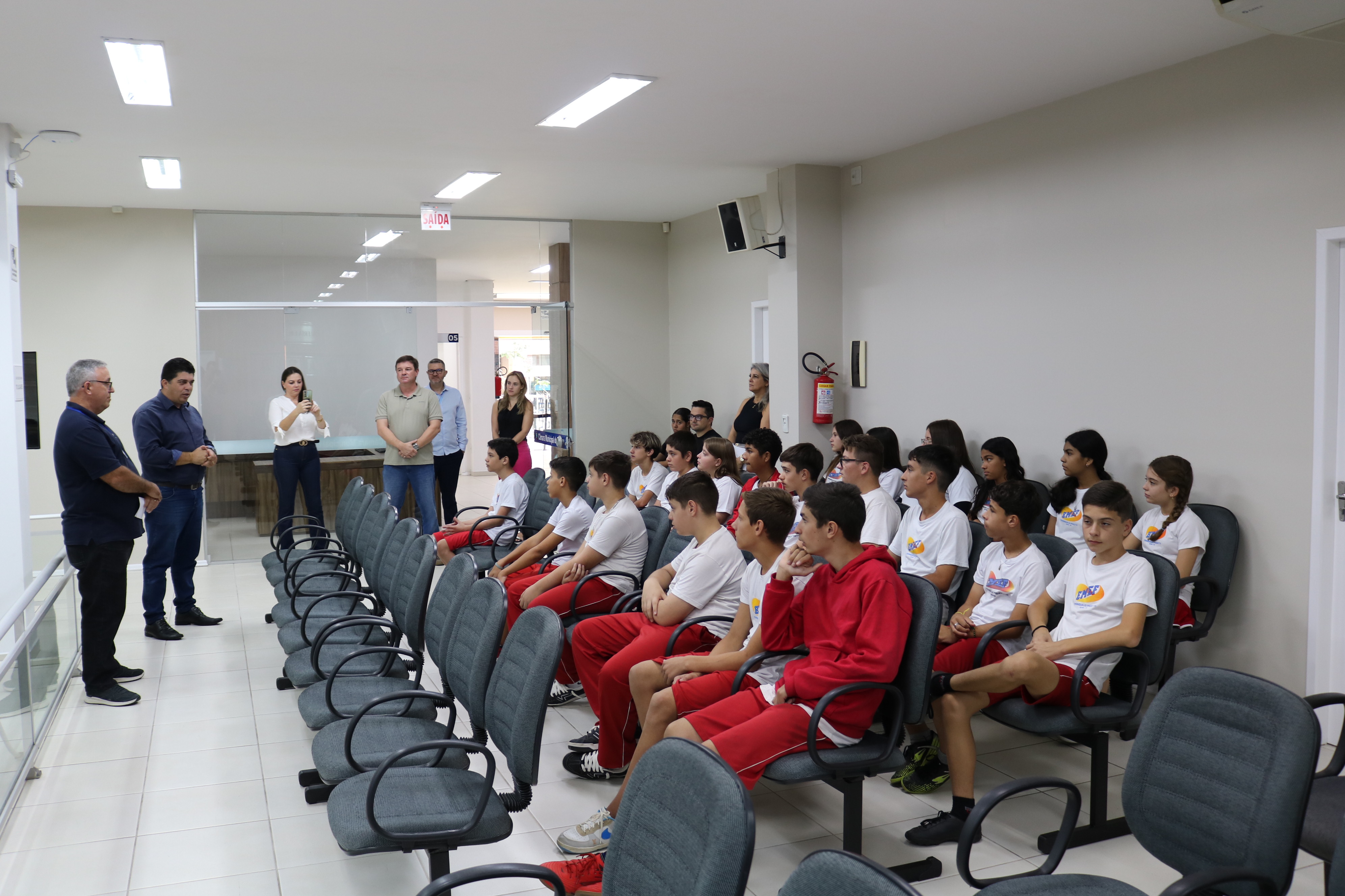 Legislativo recebe visita de estudantes do Bairro Nossa Senhora de F&aacute;tima