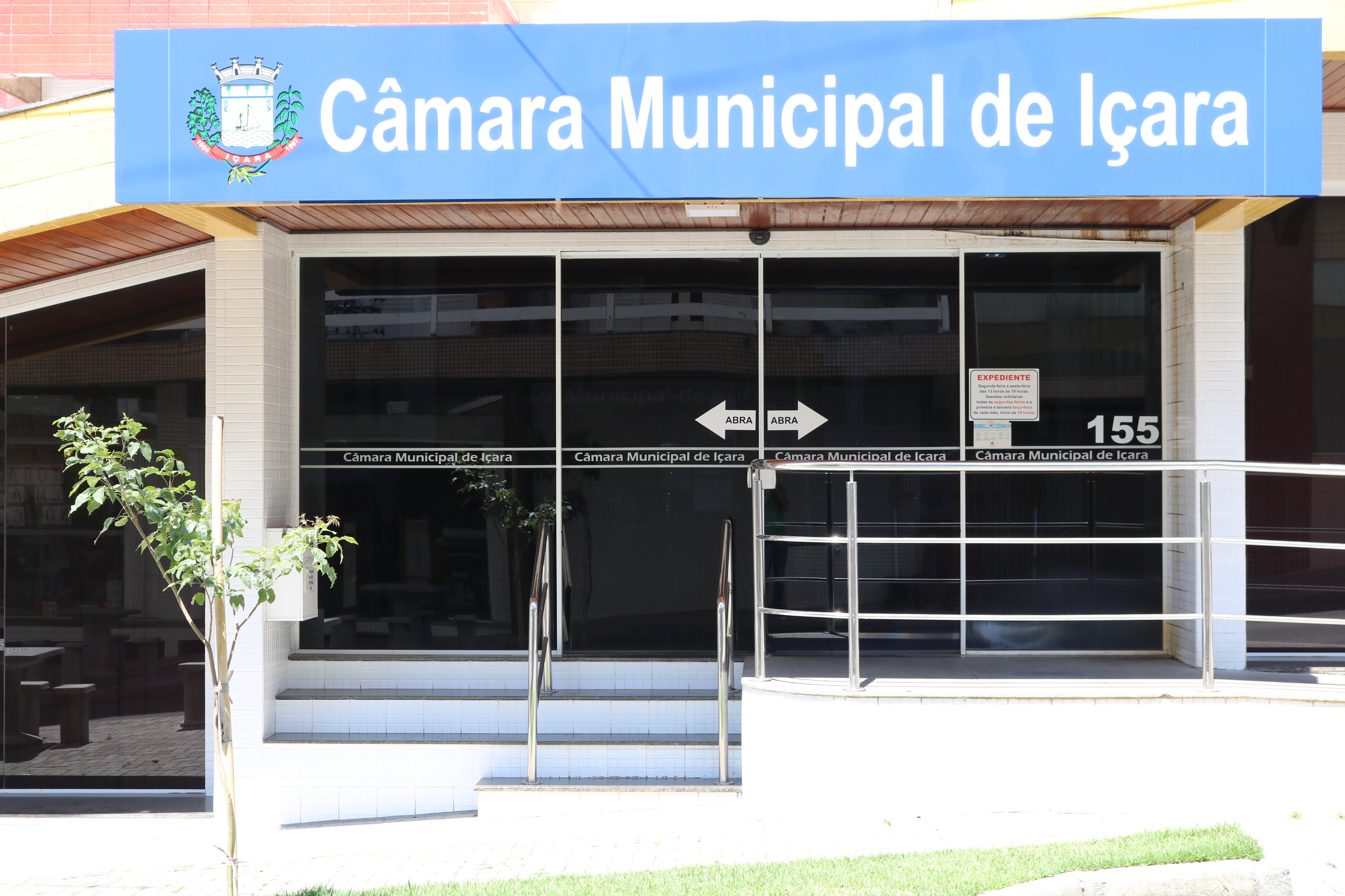 Readequa&ccedil;&atilde;o de vagas para estacionamento &eacute; sugerido pelo vereador Anad&iacute;rio Martins