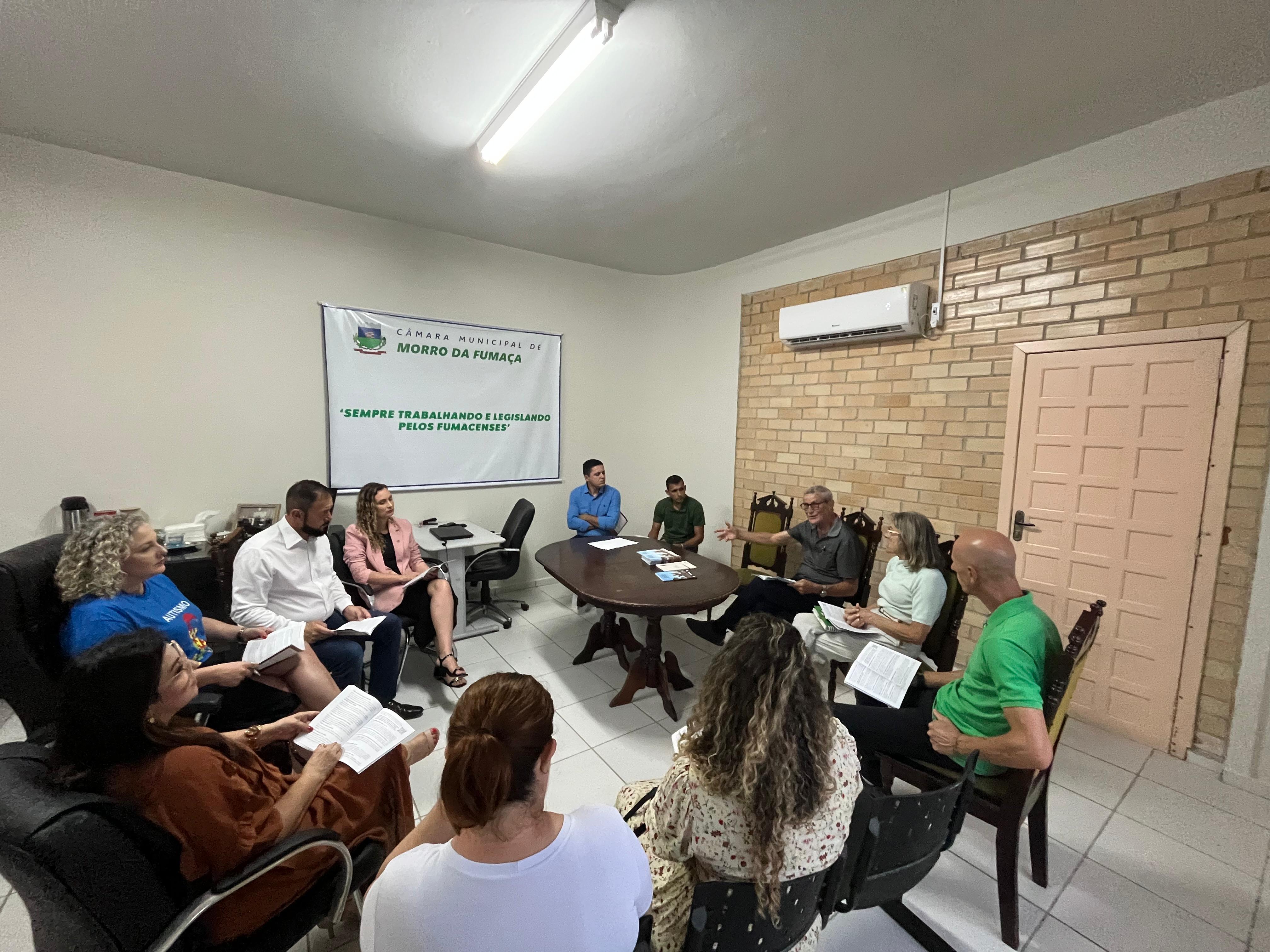 Campanha da Fraternidade &eacute; destacadada em reuni&atilde;o com vereadores