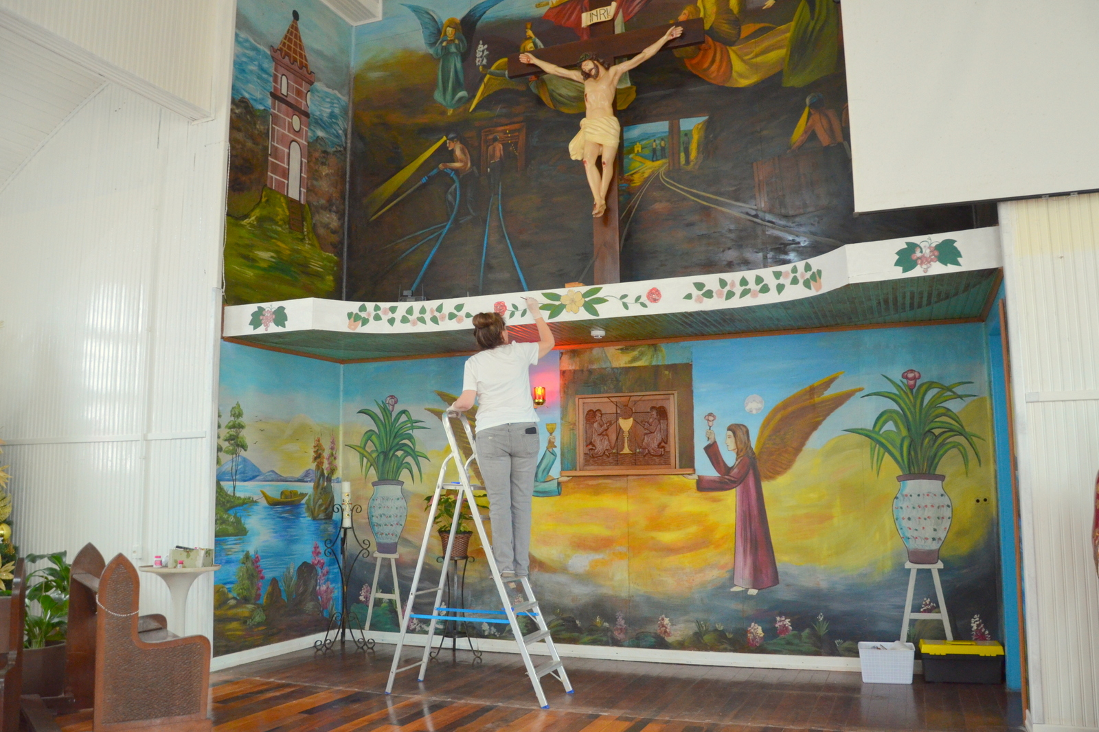 Painel de Santa B&aacute;rbara &eacute; restaurado em Sider&oacute;polis (SC) aAp&oacute;s 25 anos 