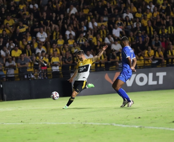 Crici&uacute;ma E.C perde para o Caravv&aacute;gio F.C. no Est&aacute;dio Heriberto H&uuml;lse