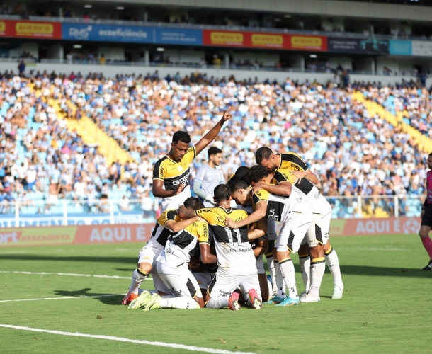 Crici&uacute;ma E.C. vence o Ava&iacute; e termina a primeira fase na lideran&ccedil;a