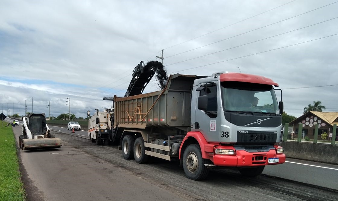 CCR ViaCosteira informa cronograma semanal de obras na BR-101 Sul/SC