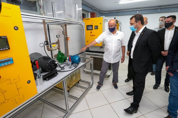 Governo do Estado e Celesc querem capacitar alunos ao mercado de energias renov&aacute;veis