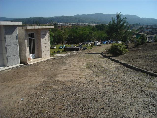 Governo Municipal realiza chamamento p&uacute;blico para regulariza&ccedil;&atilde;o de t&uacute;mulos