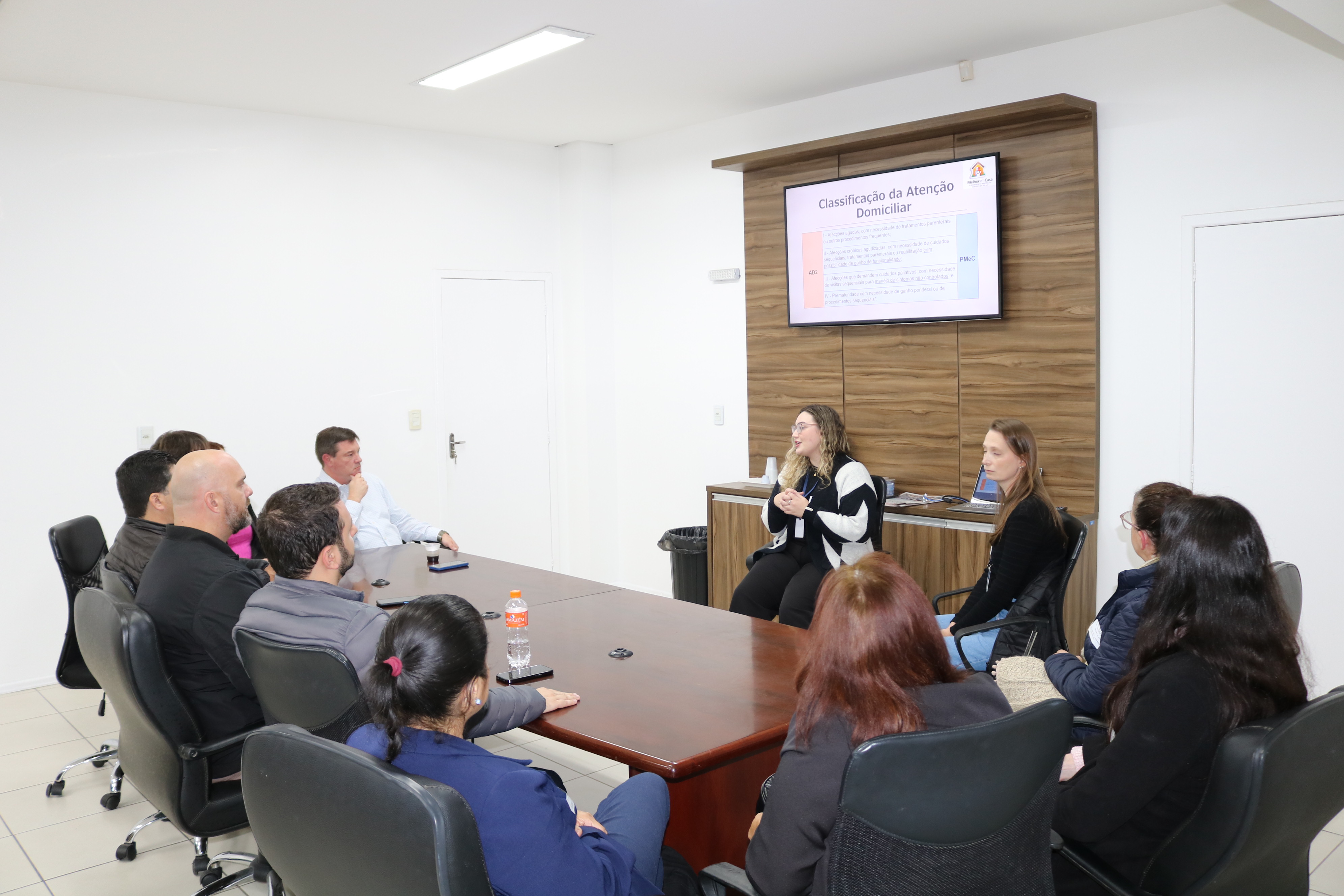 Comiss&atilde;o de Sa&uacute;de recebe equipe do Programa Melhor em Casa