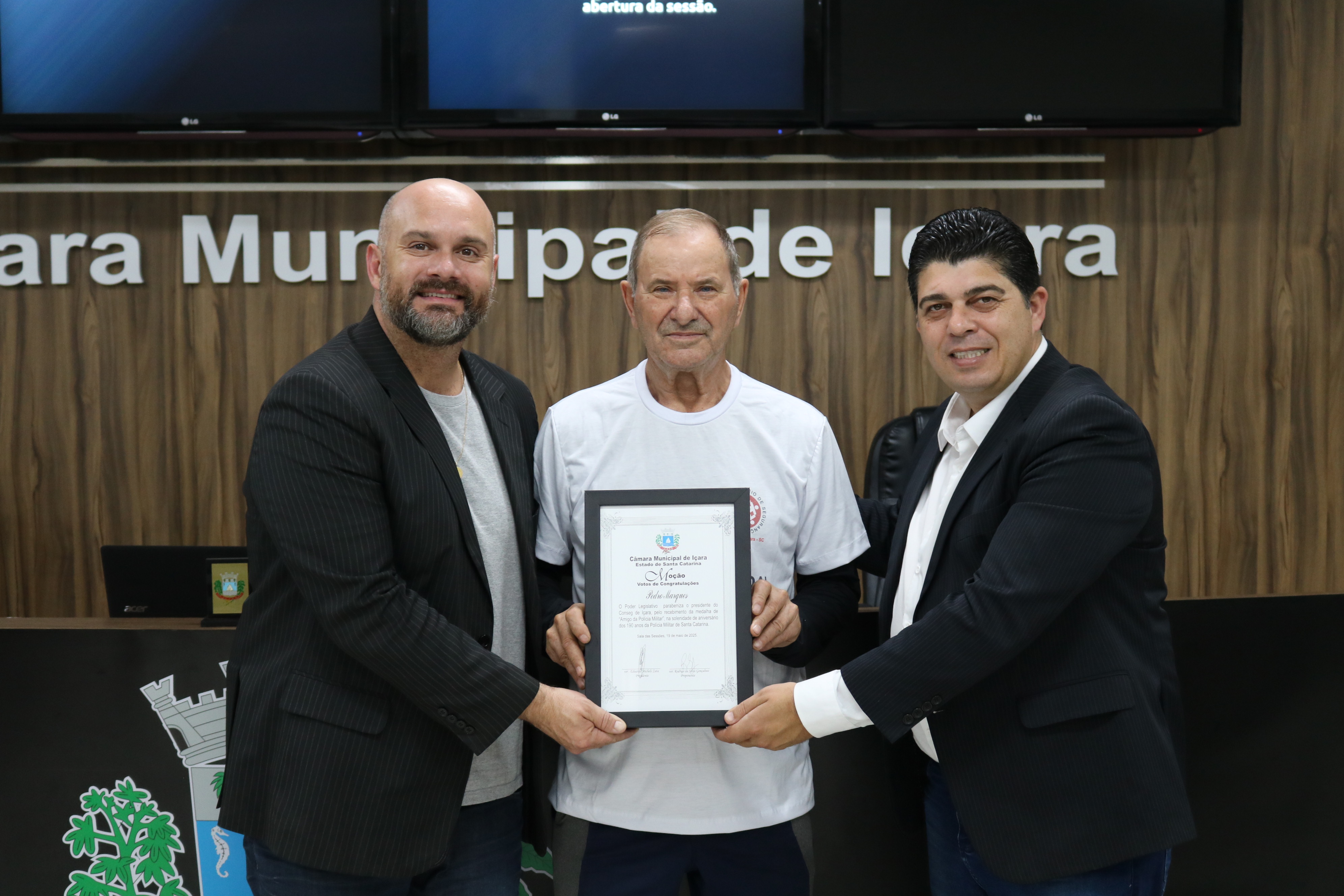 Presidente do Conseg de I&ccedil;ara (SC) recebe mo&ccedil;&atilde;o do Legislativo