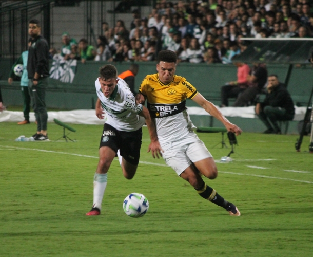 Crici&uacute;ma E.C. perde nos p&ecirc;naltis e est&aacute; fora da Copa do Brasil