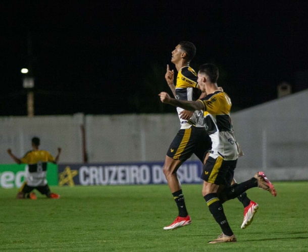Crici&uacute;ma E.C. vence Botafogo-RJ e est&aacute; nas quartas da Copa SP