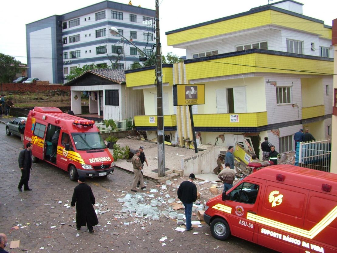 Desabamento do pr&eacute;dio dos Correios em I&ccedil;ara (SC) completa 20 anos
