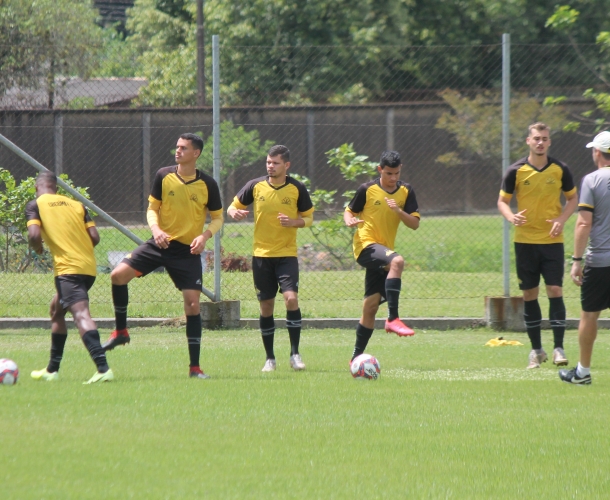 Crici&uacute;ma Esporte Clube e Marc&iacute;lio Dias se enfrentam pela Copa SC