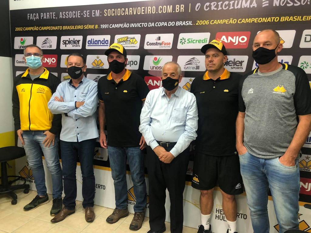 Crici&uacute;ma E.C. contrata o t&eacute;cnico Paulo Baier e o o auxiliar Luciano Almeida