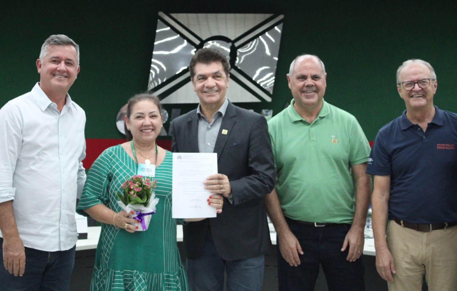 Diretores escolares da rede municipal tomam posse em Crici&uacute;ma (SC)